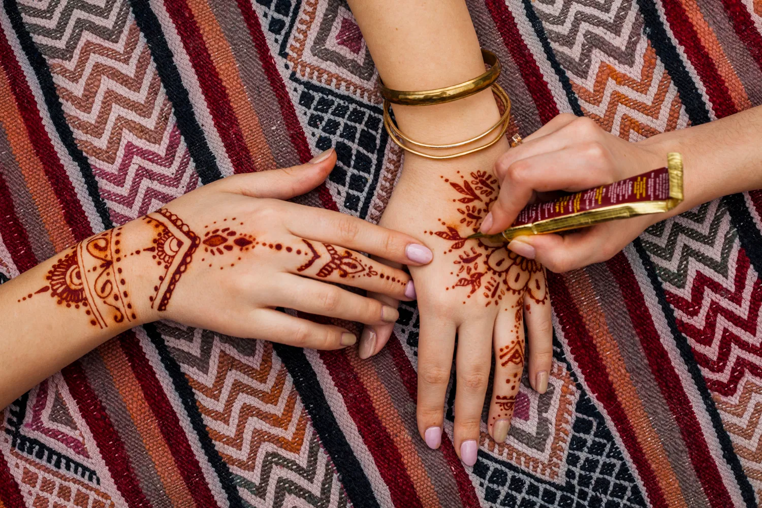 Tips and Techniques for Applying Henna